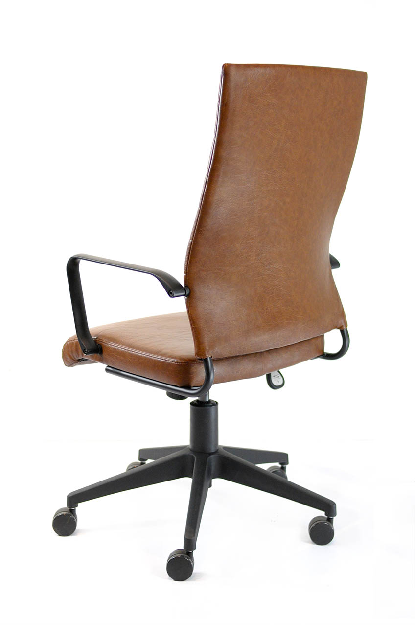 Classic Chair - Image 2
